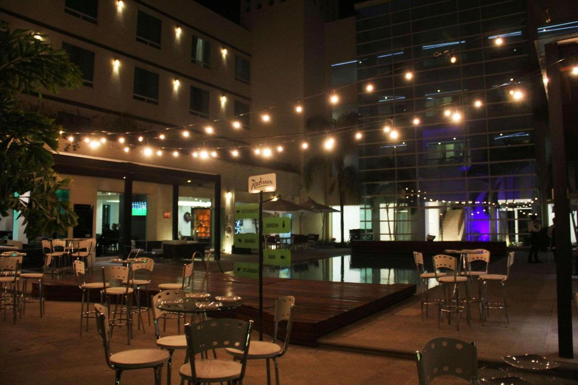 Radisson Poliforum Plaza Hotel León Exterior foto