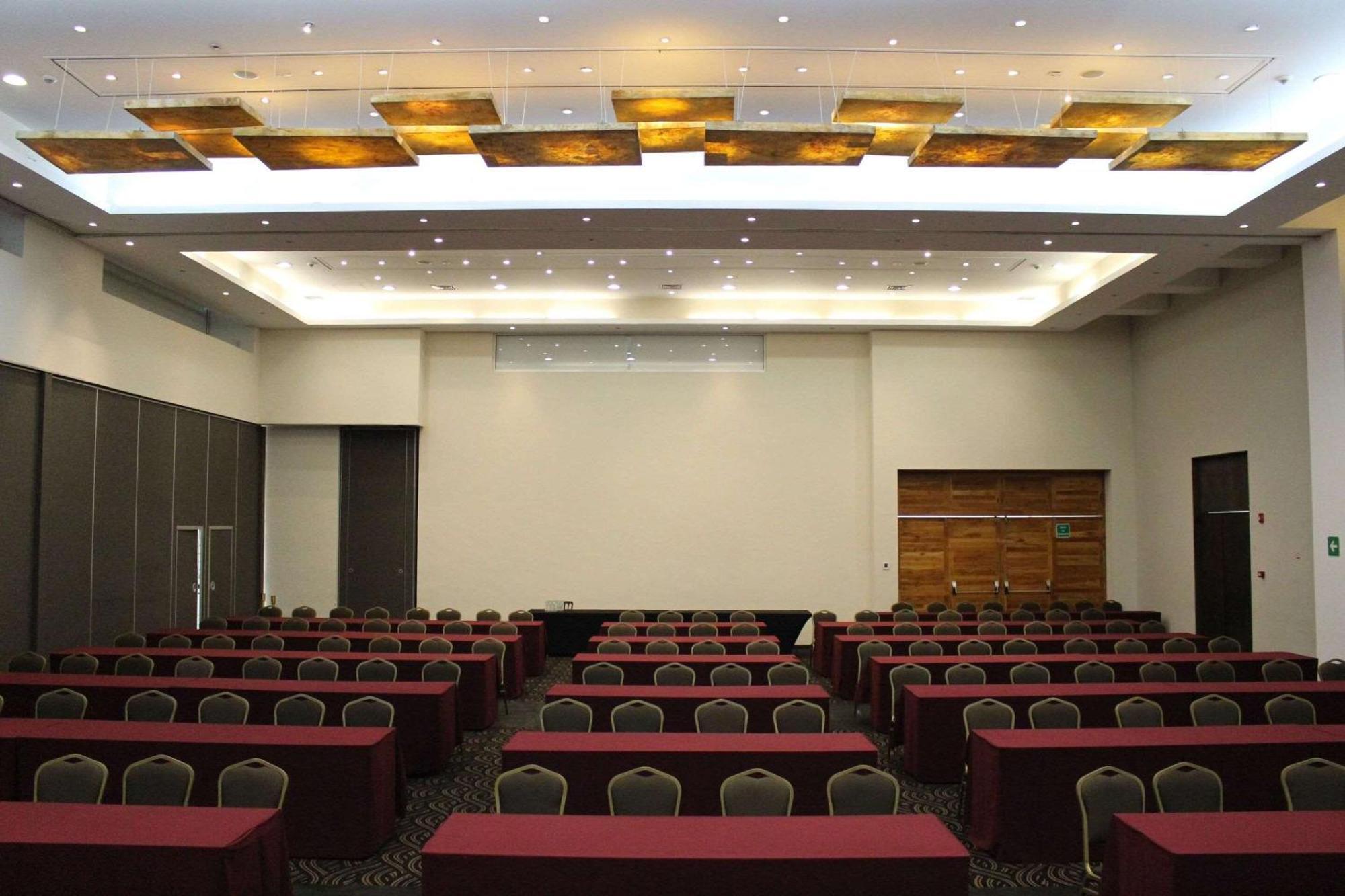 Radisson Poliforum Plaza Hotel León Exterior foto